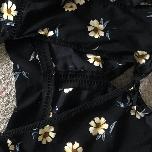 Floral Set - Picture 2 of 5